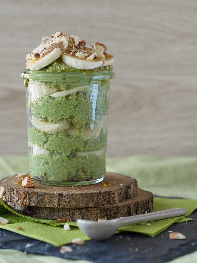 Rezeptbild: Mandel-Gerstengras-Amaranth-Creme mit Banane