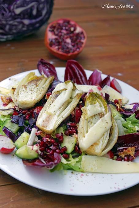 Rezeptbild: Wintersalat mit Rotkohl, Granatapfel mit gebratenem Chicoree