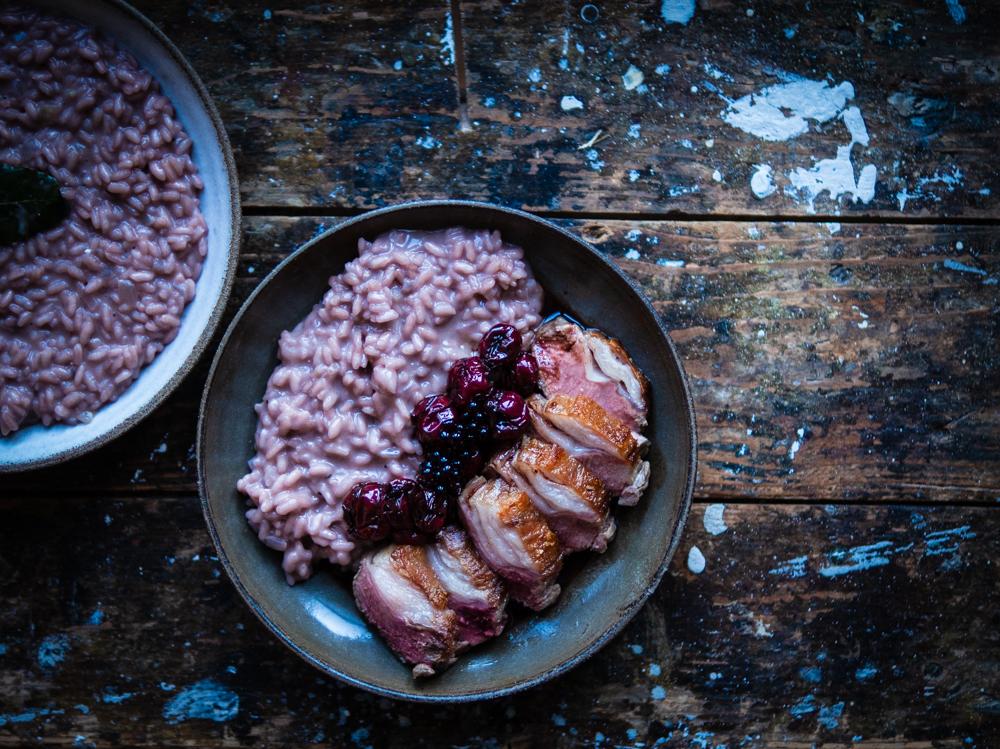 Rezeptbild: Rotwein-Risooto mit Lammhüfte und Balsamico-Kirschen