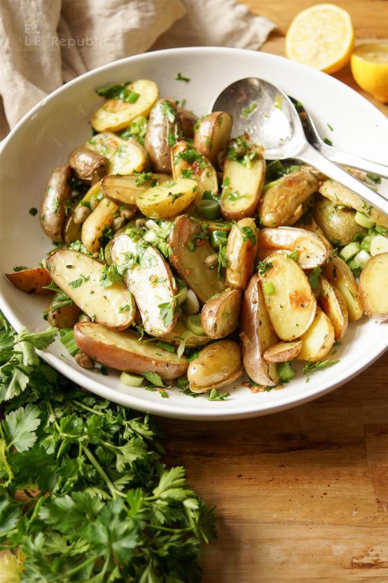 Rezeptbild: Kartoffelsalat mit Kapern und Zitrone