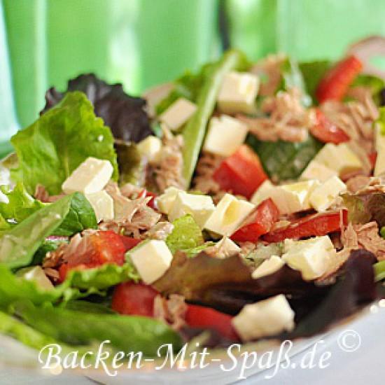 Rezeptbild: Salat mit Thunfisch und Ziegenkäse