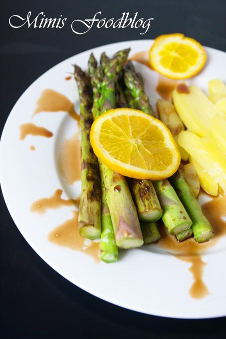 Rezeptbild: Gebratener grüner Spargel mit Balsamicojus 