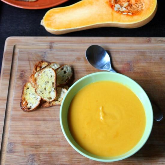 Rezeptbild: Birnen-Kürbissuppe mit Cider und Vanille
