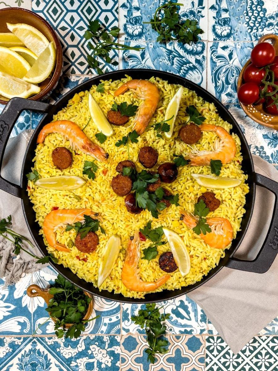Rezeptbild: Paella mit Garnelen und Chorizo