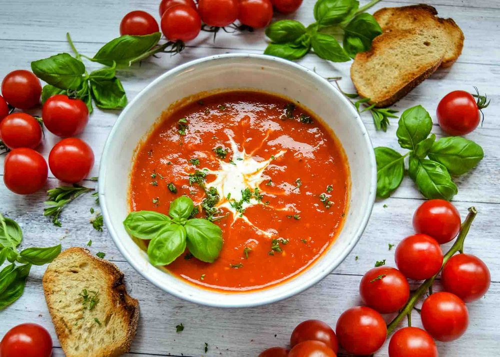 Rezeptbild: Schnelle Tomatensuppe aus frischen Tomaten