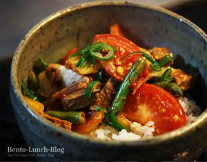 Rezeptbild: Tomaten-Ananas-Sellerie-Pfanne (asiatisch)