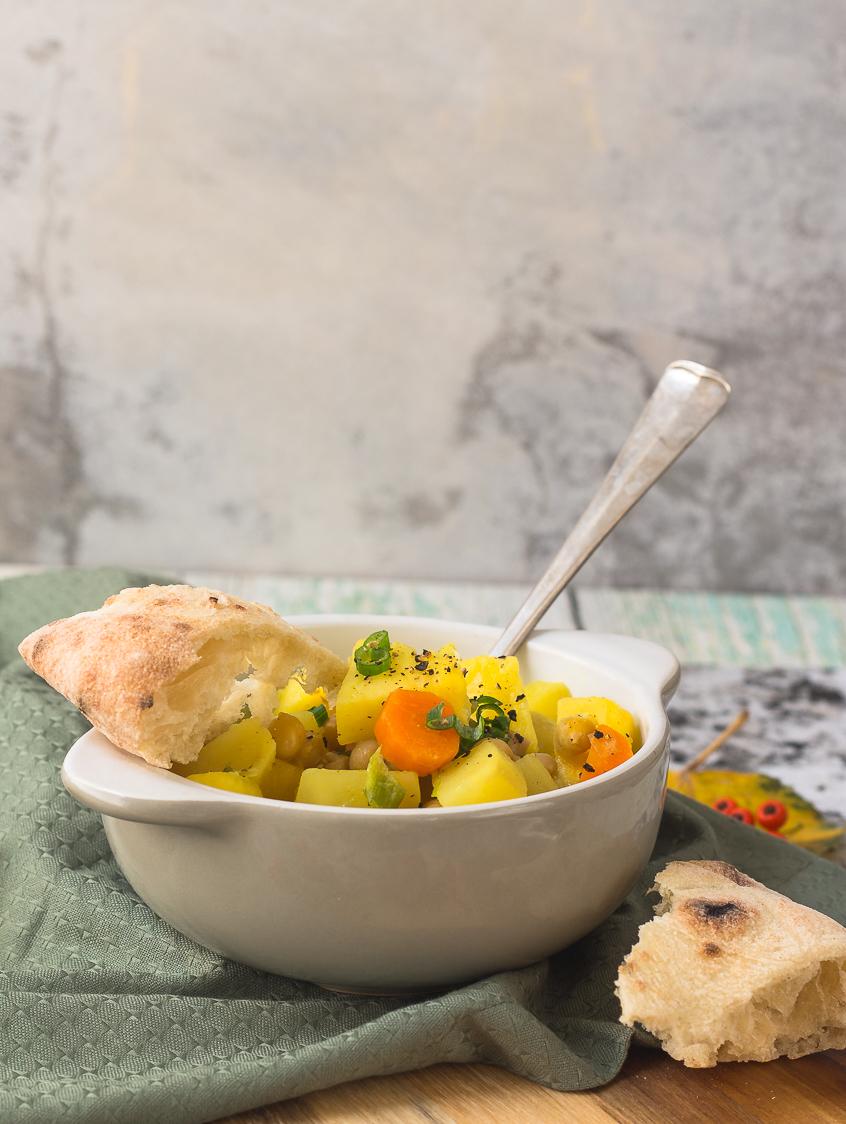 Rezeptbild: Kichererbsencurry mit Ananas