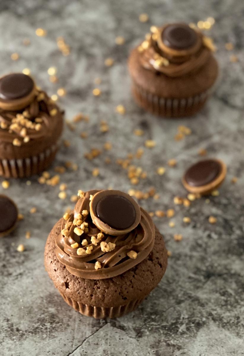 Rezeptbild: Toffifee Cupcakes mit einem köstlichem Nutella Topping