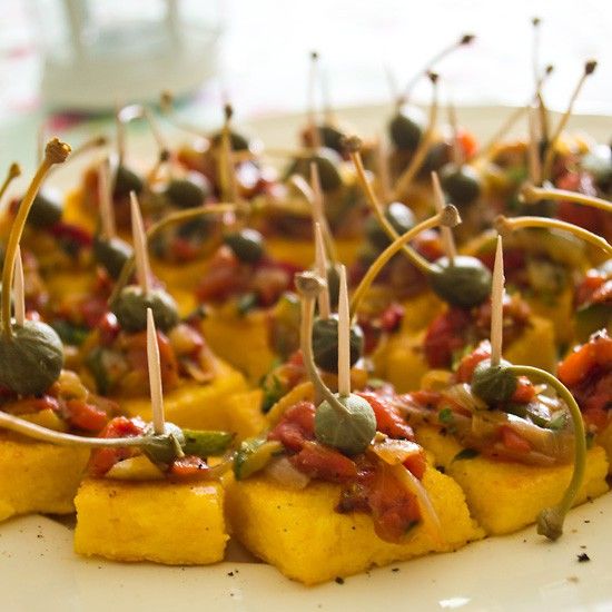 Rezeptbild: Polentaschnitten mit Gemüse